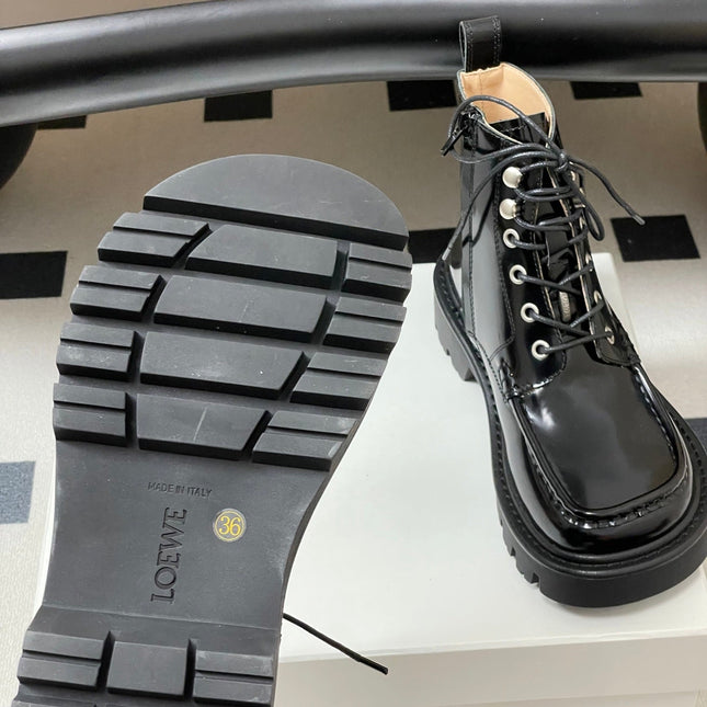 LOEWE 26S ANKLE BOOTS IN BLACK PATENT CALFSKIN