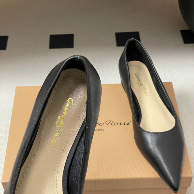 GIANVITO ROSSI 26S FLATS IN BLACK CALFSKIN