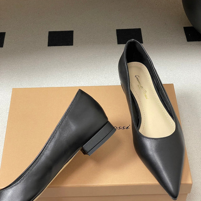 GIANVITO ROSSI 26S FLATS IN BLACK CALFSKIN