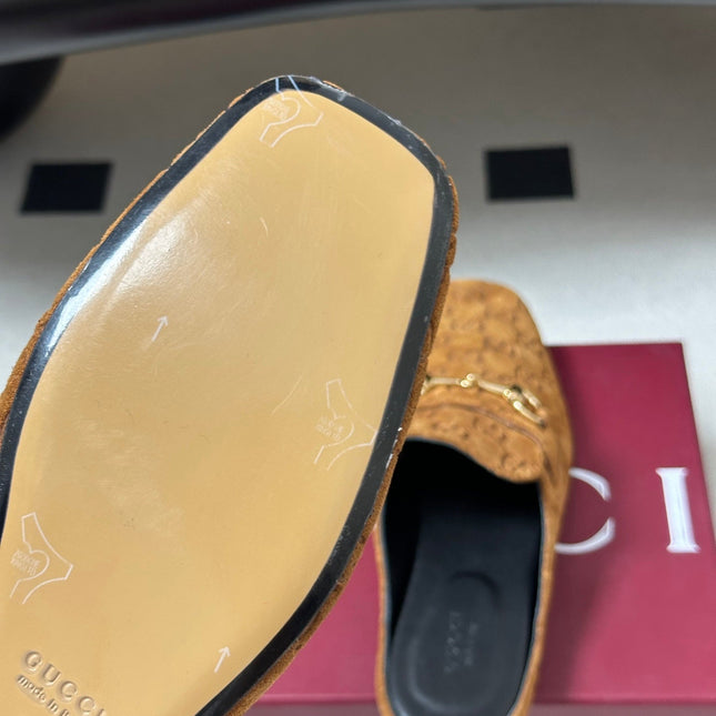 GUCCI 26S HORSEBIT LOAFER MULES IN MEDIUM BROWN SUEDE