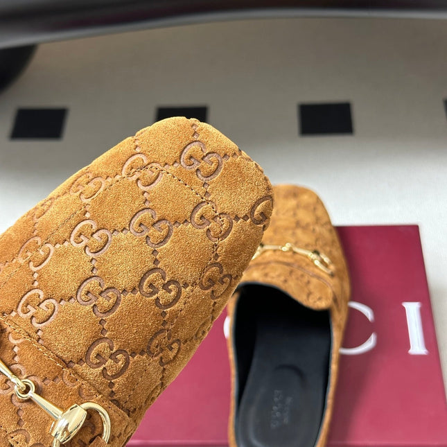 GUCCI 26S HORSEBIT LOAFER MULES IN MEDIUM BROWN SUEDE