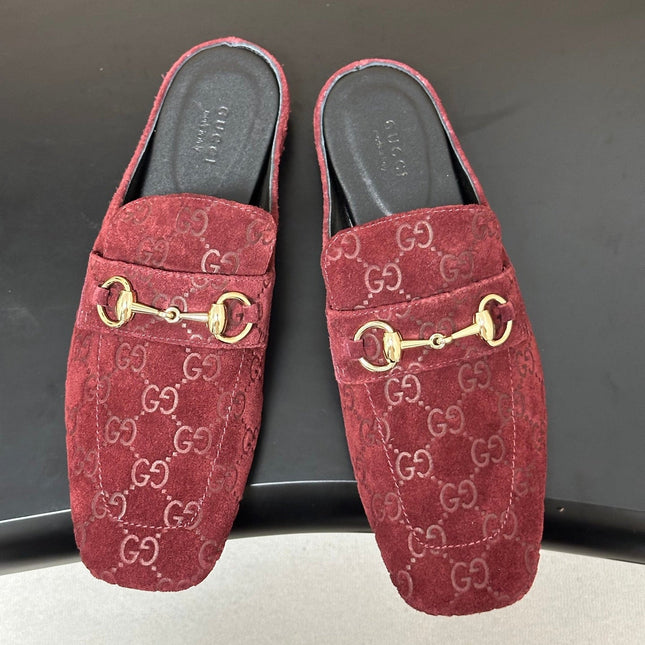 GUCCI 26S HORSEBIT LOAFER MULES IN RED SUEDE