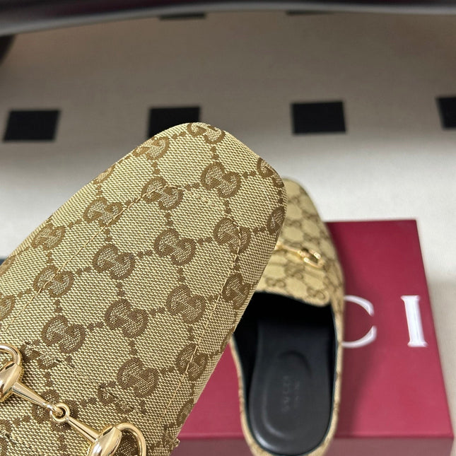 GUCCI 26S HORSEBIT LOAFER MULES IN BEIGE CANVAS