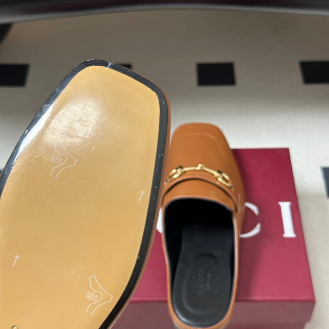 GUCCI 26S HORSEBIT LOAFER MULES IN LIGHT BROWN CALFSKIN