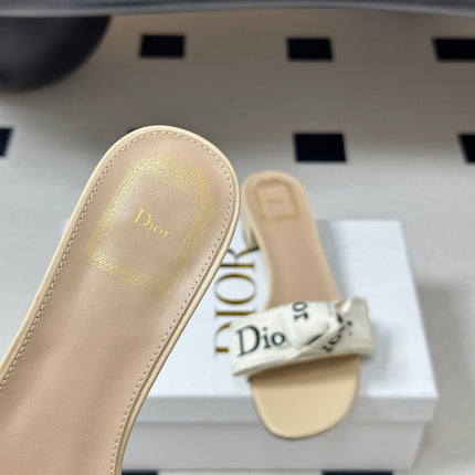 DIOR 26S J'ADIOR HEELED SLIDE 35MM IN BEIGE AND WHITE EMBROIDERED COTTON
