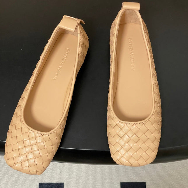 BOTTEGA VENETA 26S BALLET FLATS IN BEIGE WOVEN LAMBSKIN