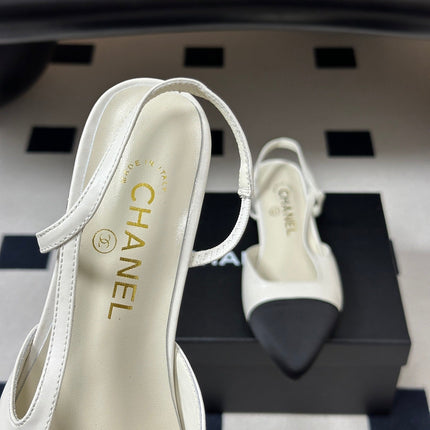 CHANEL 26S POINTED TOE SLINGBACKS IN WHITE LAMBSKIN AND BLACK FABRIC