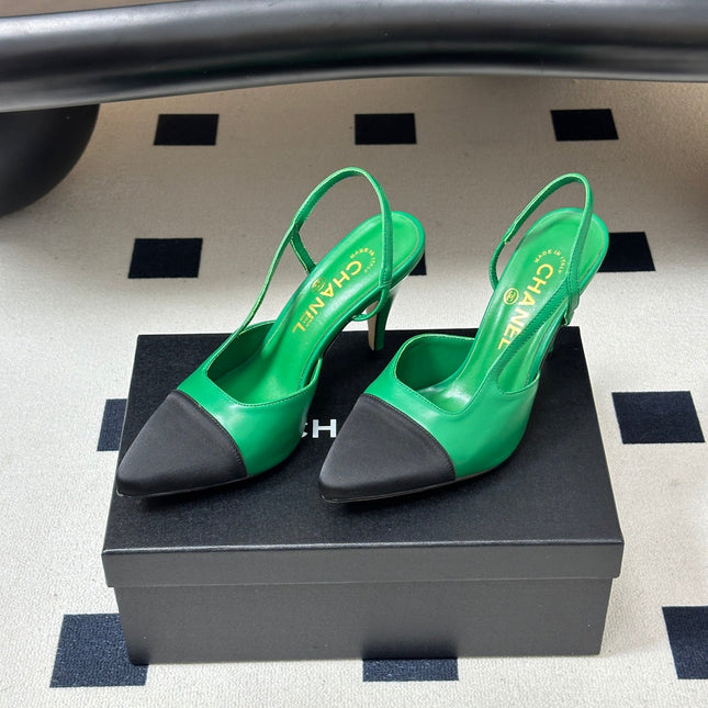 CHANEL 26S POINTED TOE HIGH HEEL SLINGBACKS 85 MM IN GREEN LAMBSKIN AND BLACK FABRIC