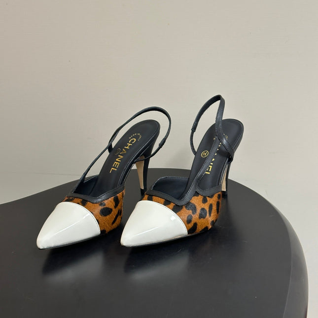 CHANEL 26S POINTED TOE HIGH HEEL SLINGBACKS 85 MM IN BROWN PONY HAIR WITH WHITE TOE