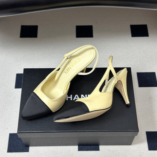 CHANEL 26S POINTED TOE HIGH HEEL SLINGBACKS 85 MM IN CREAM LAMBSKIN AND BLACK FABRIC