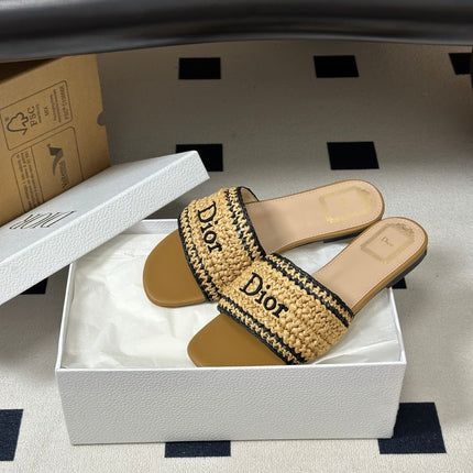 DIOR 26S FLAT SLIDE SANDALS IN BEIGE RAFFIA
