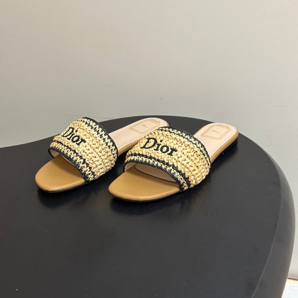 DIOR 26S FLAT SLIDE SANDALS IN BEIGE RAFFIA