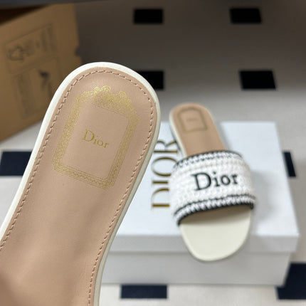 DIOR 26S FLAT SLIDE SANDALS IN IVORY WHITE RAFFIA