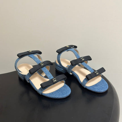 GIANVITO ROSSI 26S STRAPPY FLAT SANDALS IN BLUE DENIM AND BLACK FABRIC