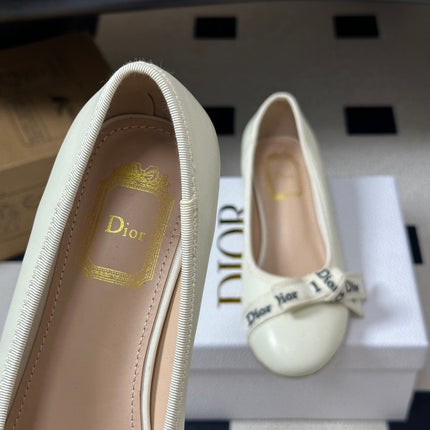 DIOR 26S MARY JANE HIGH HEELS 35MM IN IVORY WHITE CALFSKIN WITH LOGO RIBBON
