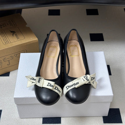 DIOR 26S MARY JANE HIGH HEELS 35MM IN BLACK CALFSKIN WITH WHITE LOGO RIBBON