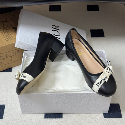 DIOR 26S MARY JANE HIGH HEELS 35MM IN BLACK CALFSKIN WITH WHITE LOGO RIBBON