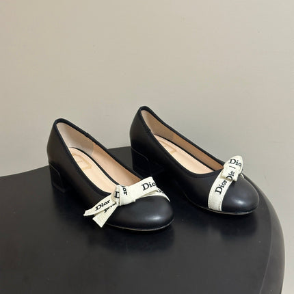 DIOR 26S MARY JANE HIGH HEELS 35MM IN BLACK CALFSKIN WITH WHITE LOGO RIBBON