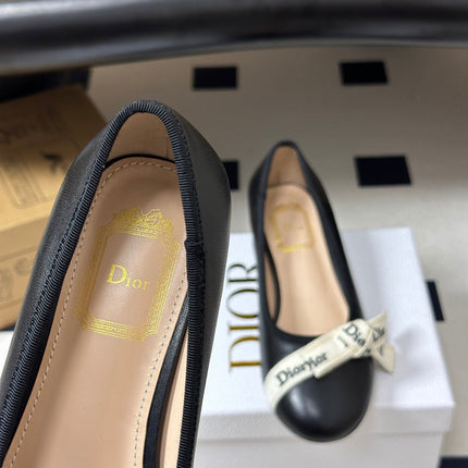 DIOR 26S MARY JANE HIGH HEELS 35MM IN BLACK CALFSKIN WITH WHITE LOGO RIBBON