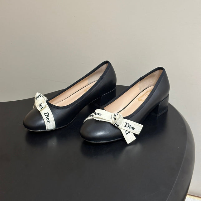 DIOR 26S MARY JANE HIGH HEELS 35MM IN BLACK CALFSKIN WITH WHITE LOGO RIBBON