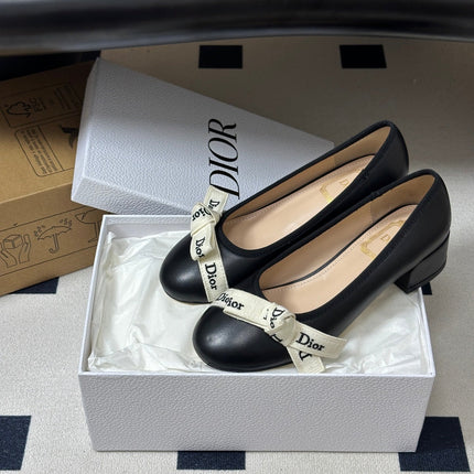 DIOR 26S MARY JANE HIGH HEELS 35MM IN BLACK CALFSKIN WITH WHITE LOGO RIBBON