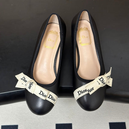 DIOR 26S MARY JANE HIGH HEELS 35MM IN BLACK CALFSKIN WITH WHITE LOGO RIBBON