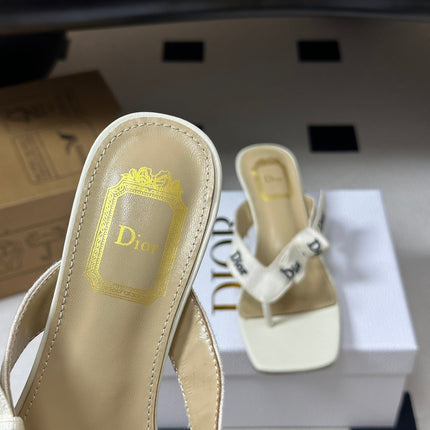 DIOR 26S HIGH-HEEL THONG SANDAL 30MM IN IVORY WHITE EMBROIDERED CANVAS AND CALFSKIN