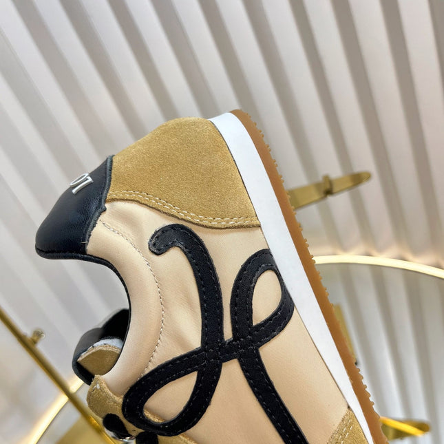 LOEWE 26S RUNNER 2.0 SNEAKERS IN SAND BEIGE FABRIC AND SUEDE