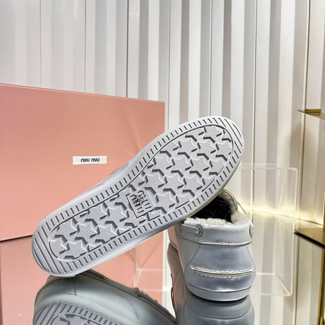 MIUMIU 26S FUR BOAT SHOES IN LIGHT GRAY CALFSKIN