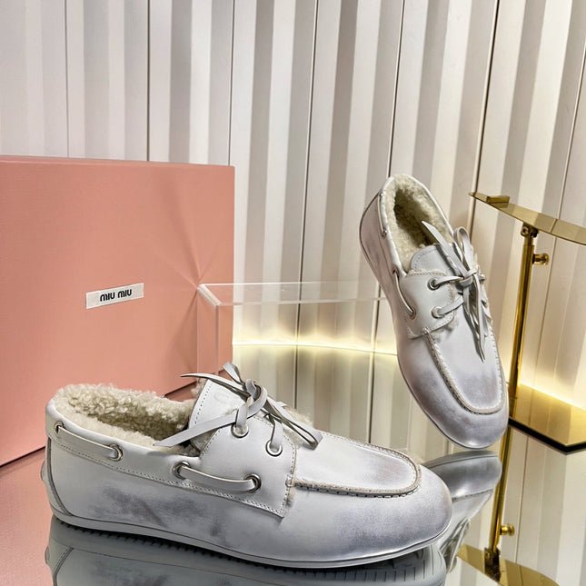 MIUMIU 26S FUR BOAT SHOES IN LIGHT GRAY CALFSKIN