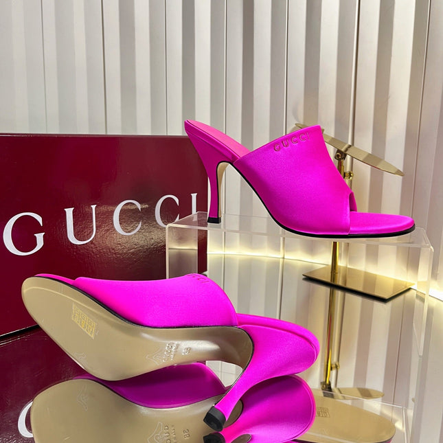 GUCCI 26S HIGH-HEELED SANDALS 100 MM IN DARK PINK SATIN