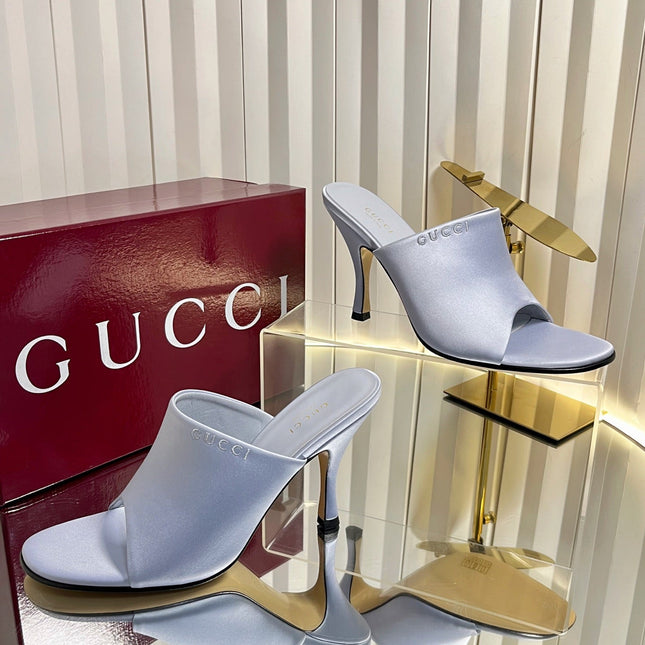 GUCCI 26S HIGH-HEELED SANDALS 100 MM IN GRAYISH BLUE SATIN