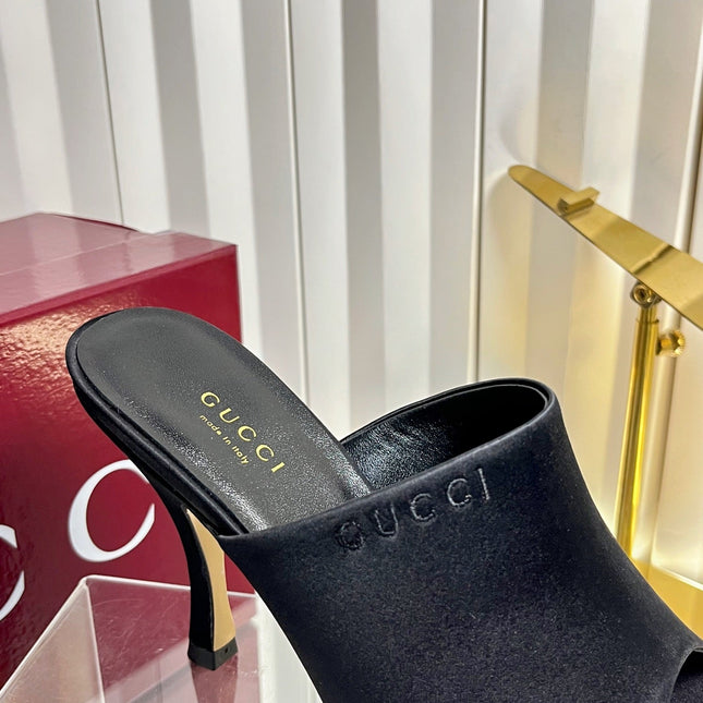 GUCCI 26S HIGH-HEELED SANDALS 100 MM IN BLACK SATIN