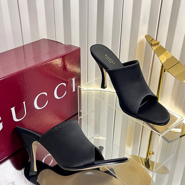 GUCCI 26S HIGH-HEELED SANDALS 100 MM IN BLACK SATIN