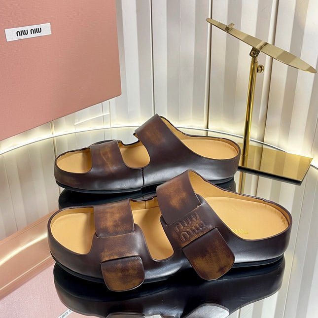 MIUMIU 26S DOUBLE-STRAP SLIDES IN CARAMEL BROWN CALFSKIN