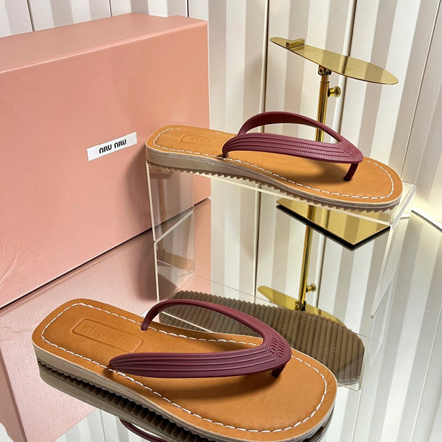 MIUMIU 26S THONG FLAT SANDALS IN BURGUNDY RED CALFSKIN