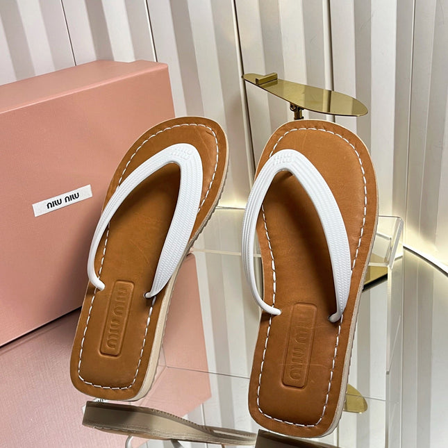 MIUMIU 26S THONG FLAT SANDALS IN WHITE CALFSKIN