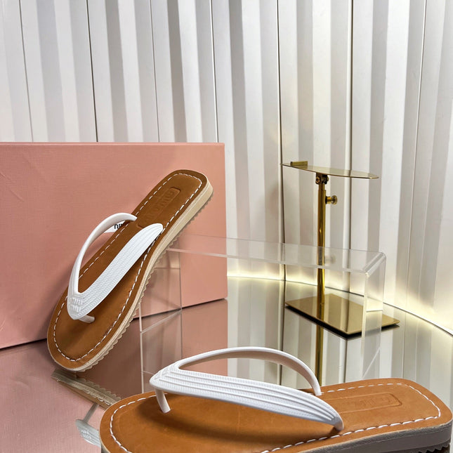 MIUMIU 26S THONG FLAT SANDALS IN WHITE CALFSKIN