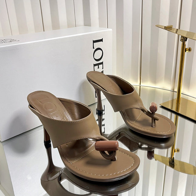 LOEWE 26S HEELED THONG SANDALS 90 MM IN CAMEL BROWN CALFSKIN