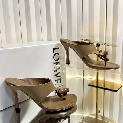 LOEWE 26S HEELED THONG SANDALS 90 MM IN CAMEL BROWN CALFSKIN