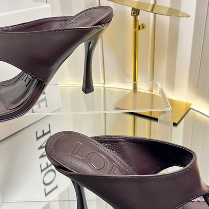 LOEWE 26S HEELED THONG SANDALS 90 MM IN DARK BROWN CALFSKIN