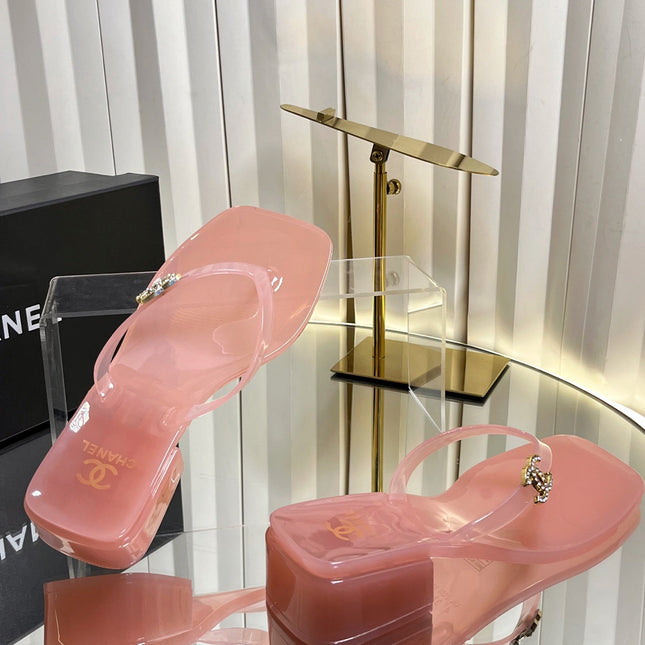 CHANEL 26S TRANSPARENT THONG SANDALS IN PASTEL PINK PVC