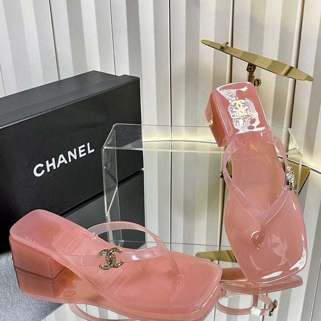 CHANEL 26S TRANSPARENT THONG SANDALS IN PASTEL PINK PVC
