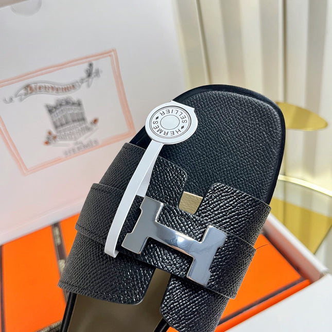 HM 26S ORAN SANDALS IN BLACK EPSOM CALFSKIN SILVER HARDWARE