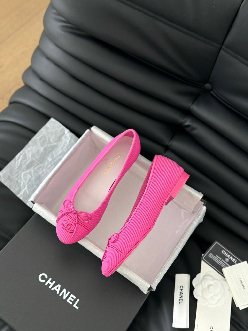 CLASSIC BALLET FLATS BRIGHT PINK LAMBSKIN