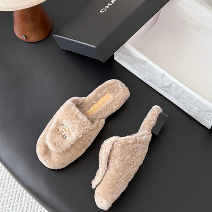 CHANEL 26S MULES IN BEIGE SHEARLING LINING