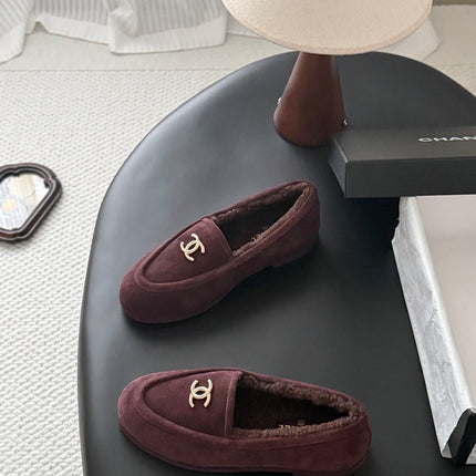 CHANEL 26S LOAFERS IN BURGUNDY SUEDE AND SHEARLING LINING