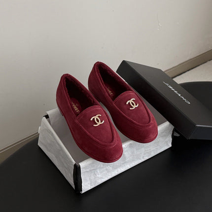 CHANEL 26S LOAFERS IN BURGUNDY SUEDE AND SHEARLING LINING