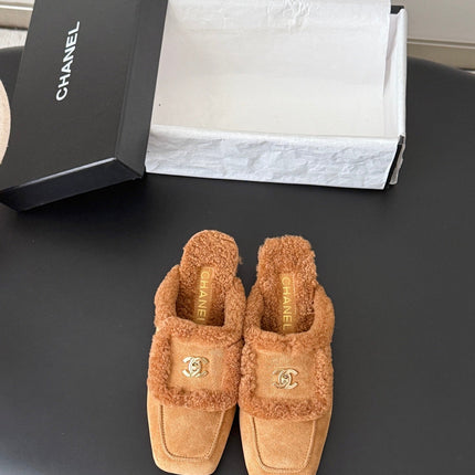 CHANEL 26S MULES IN BROWN SHEARLING AND SUEDE