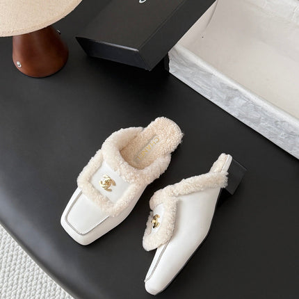 CHANEL 26S MULES IN WHITE SHEARLING AND CALFSKIN